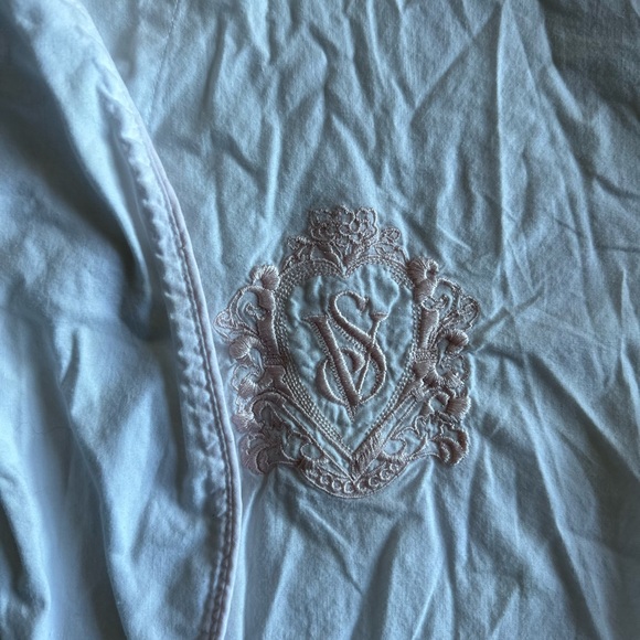 Victoria’s Secret Robe - Picture 5 of 5